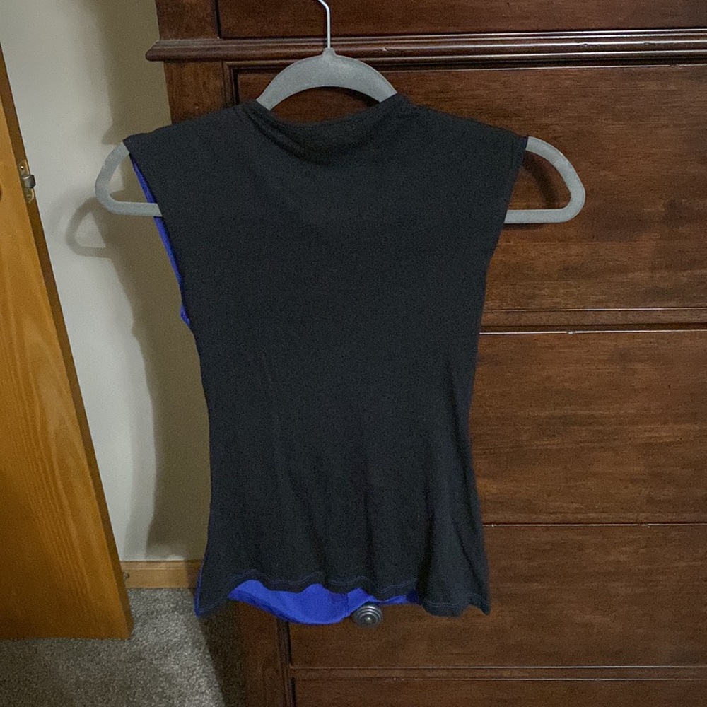 DKNY top - Picture 3 of 3